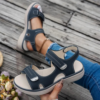 Alia™ - Bekväma sandaler med kilklack och ankelsnodd