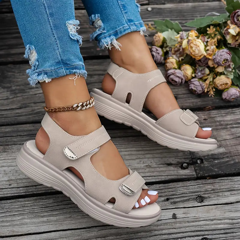 Alia™ - Bekväma sandaler med kilklack och ankelsnodd