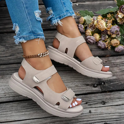 Alia™ - Bekväma sandaler med kilklack och ankelsnodd
