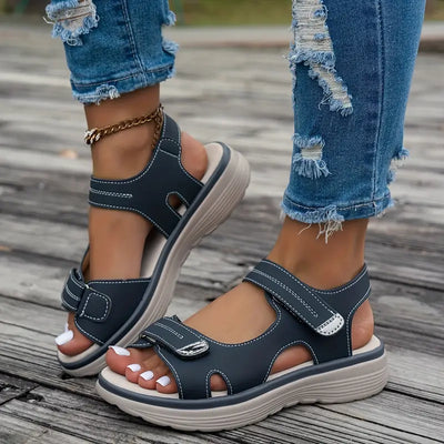 Alia™ - Bekväma sandaler med kilklack och ankelsnodd